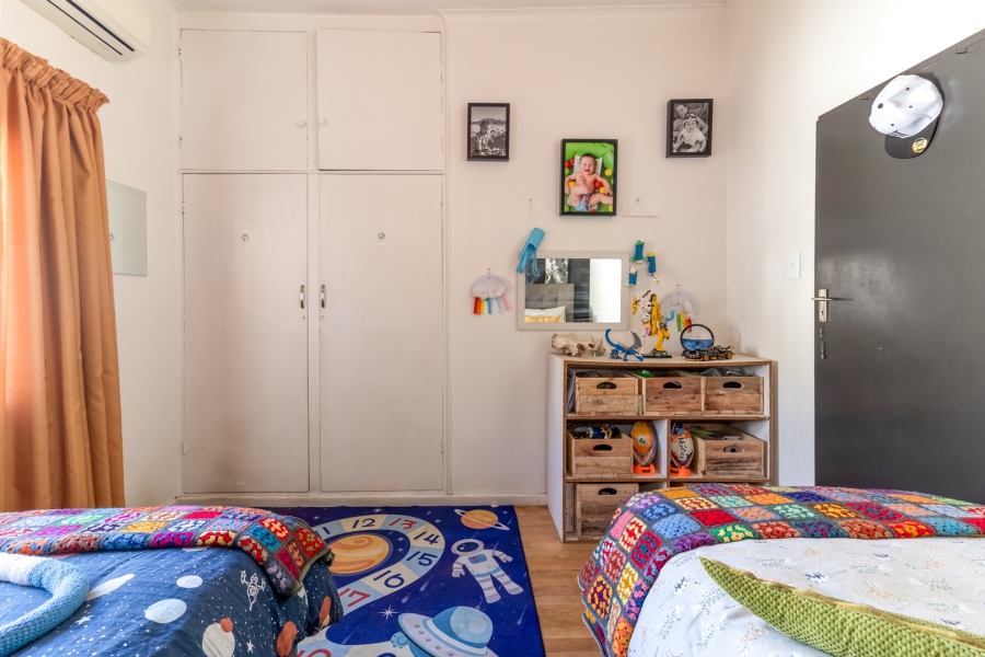 5 Bedroom Property for Sale in Uitsig Western Cape